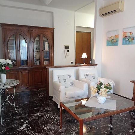 Down Town Emily Apartment La Spezia Exterior photo